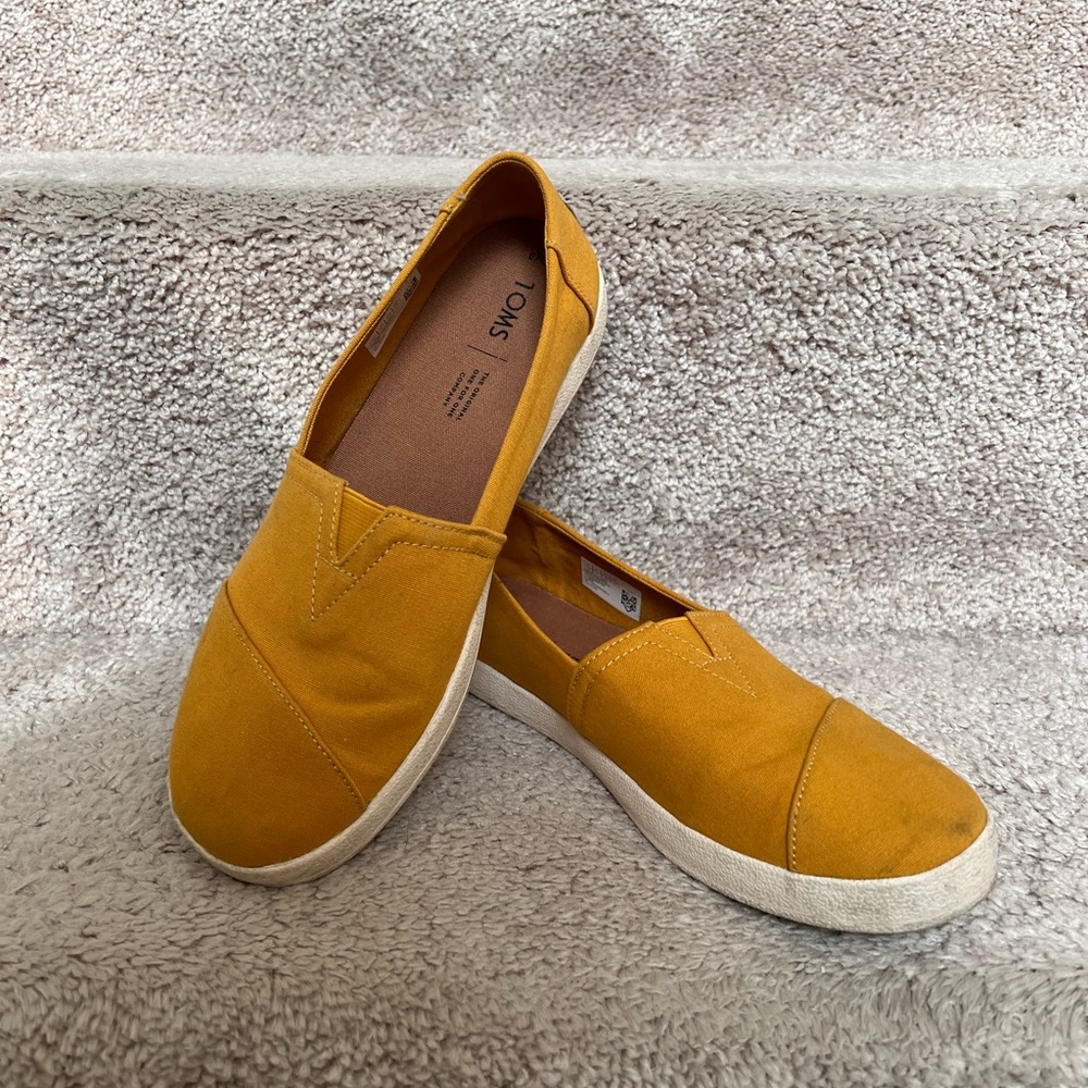 TOMS Avalon Slip-on Sneaker